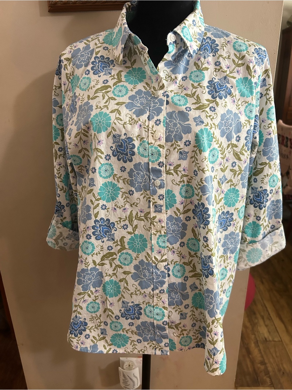 Crown & Ivy Blue and Teal Floral Button-Down Shirt